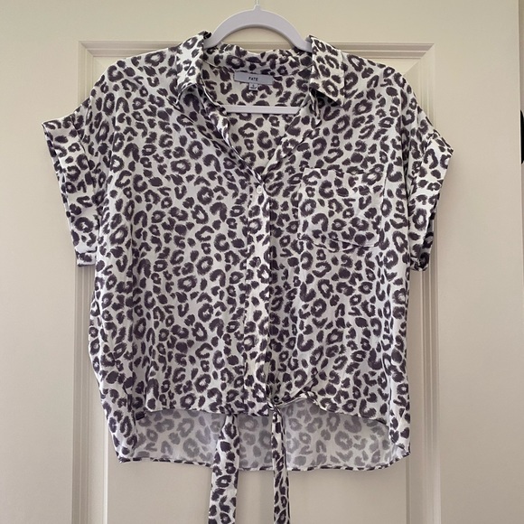 Fate Top - Picture 1 of 4